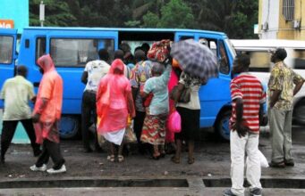 Pluies diluviennes à Kinshasa : Le prix du transport sur la ligne Zando-Upn hausse jusqu’à 10.000 FC