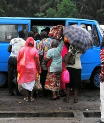 Pluies diluviennes à Kinshasa : Le prix du transport sur la ligne Zando-Upn hausse jusqu’à 10.000 FC