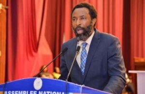 RDC : Crispin Mbindule soutient la mobilisation financière des députés nationaux pour les FARDC et les Wazalendo